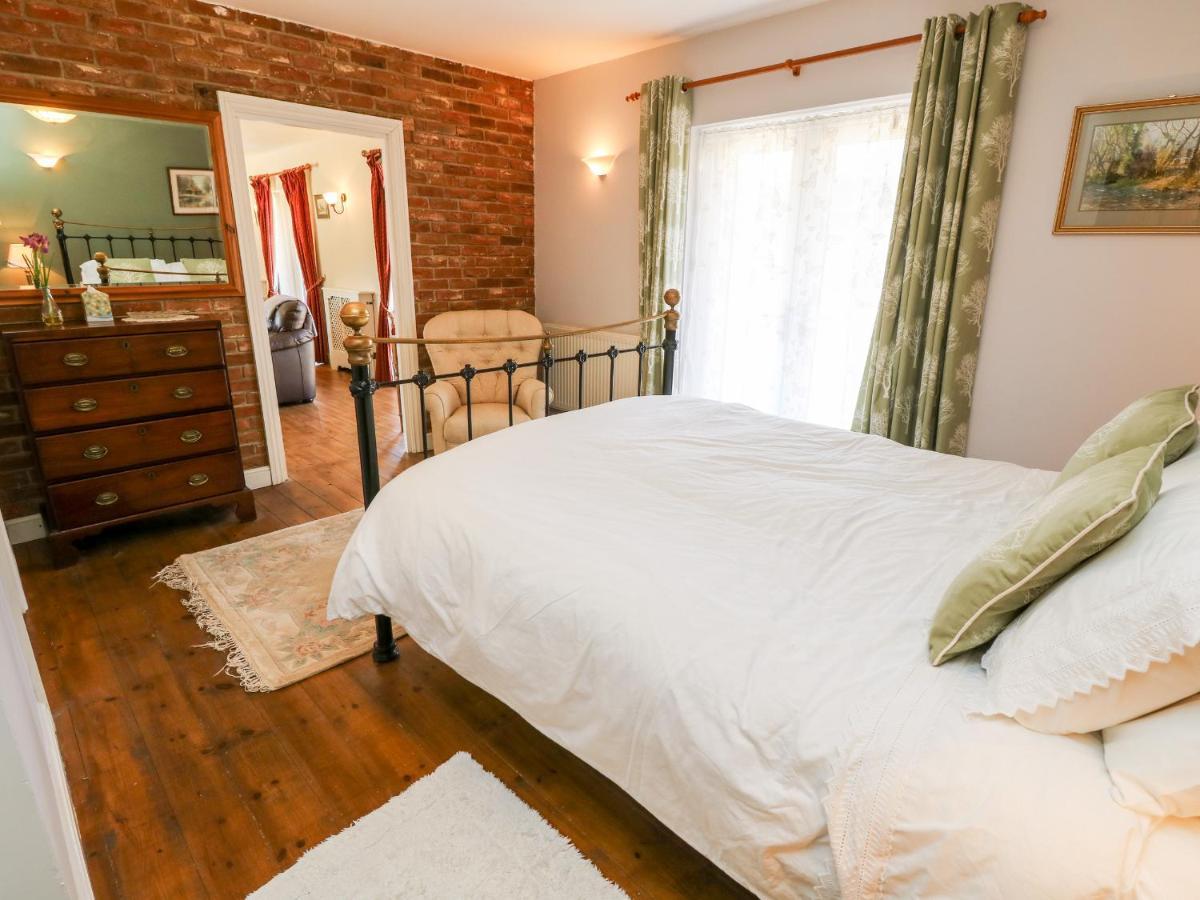 Villa The Coach House à Ryde  Extérieur photo
