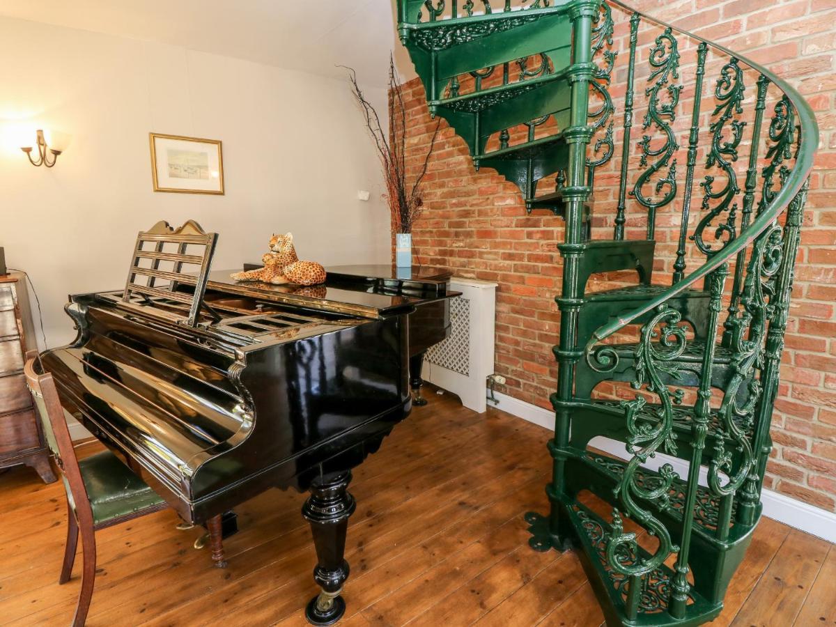 Villa The Coach House à Ryde  Extérieur photo